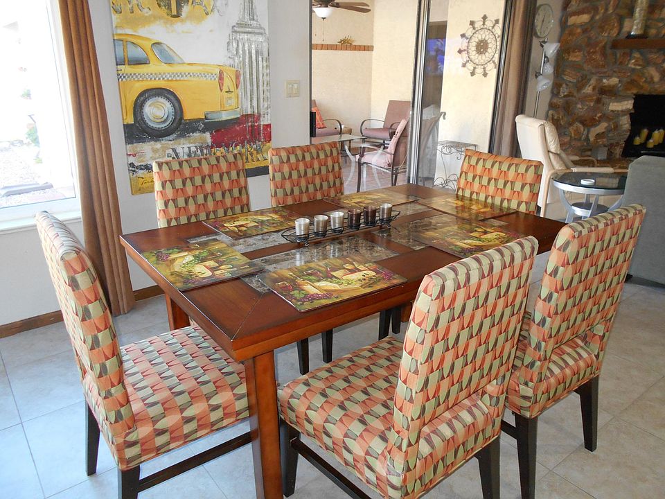 Dining for Six indoors, Breakfast Bar for 3