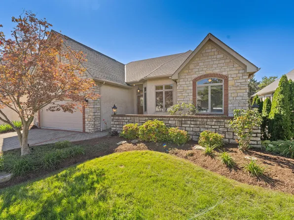 1879 Lake Shore Dr, Columbus, OH 43204