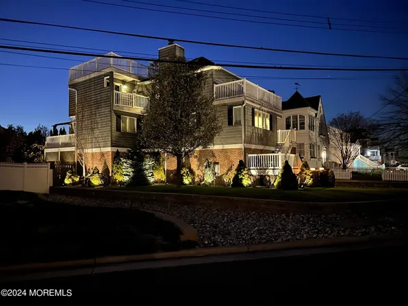 74 Waterman Avenue, Rumson, NJ 07760