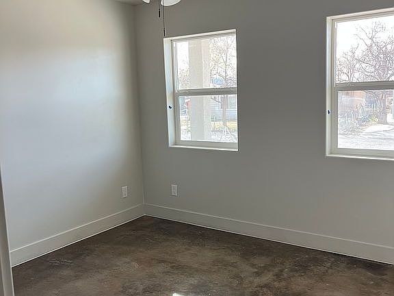 4th image of 252 6th St