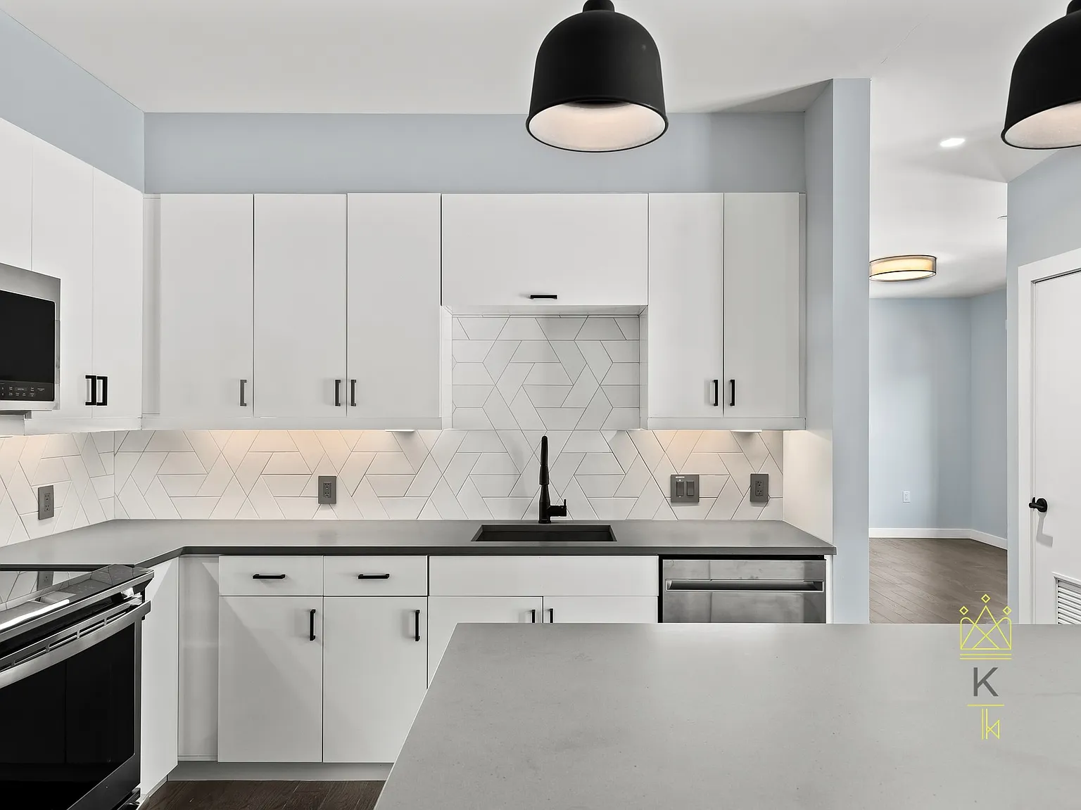 Studio, 1.0 bath, 712 sqft, $3,850 — Photo 4