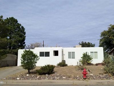 2205 Skyway Dr, Las Cruces, NM, 88001