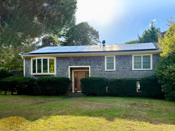 14 Pine Terrace, East Sandwich, MA 02537