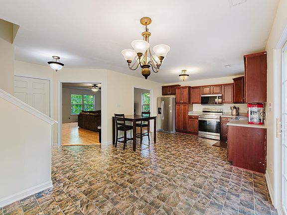 3rd image of 1178 Sagamore Dr