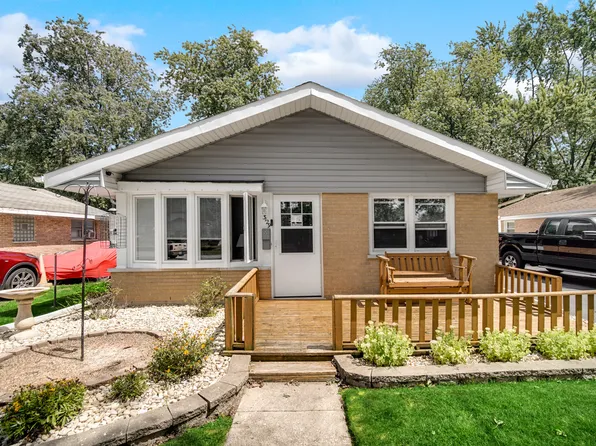 3129 Phillips Ave, Steger, IL 60475