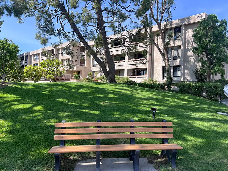 15231 Magnolia Blvd #112 — Photo 9