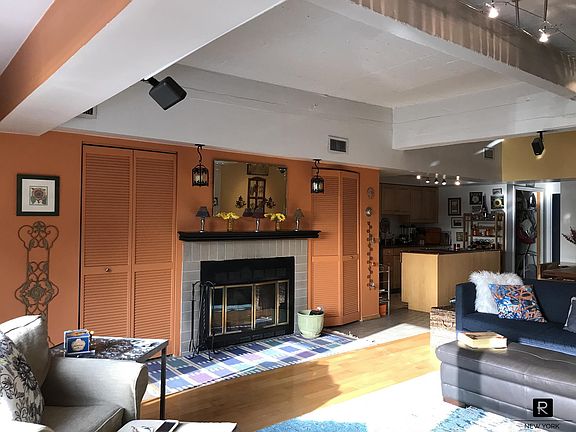 3rd image of 42 Bay Street Lndg #02D