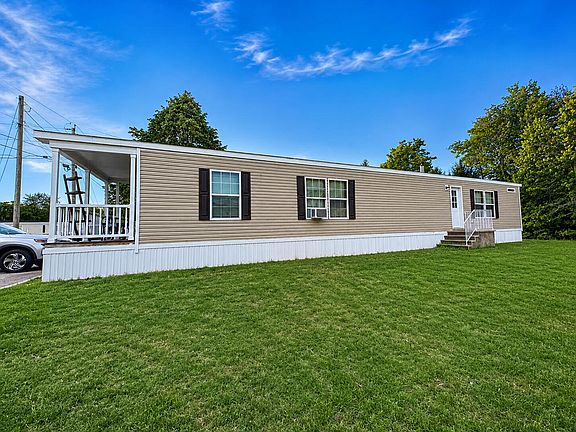 4th image of 15 Colonial Drive