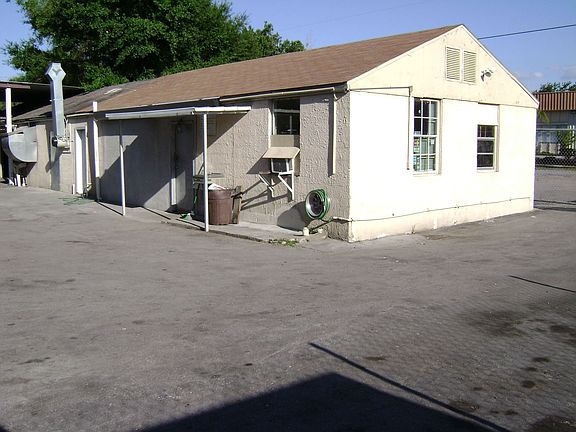 3rd image of 3917 W South Ave
