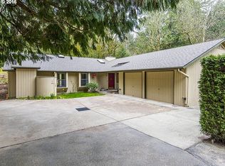 9240 SW 18th Pl, Portland, OR 97219
