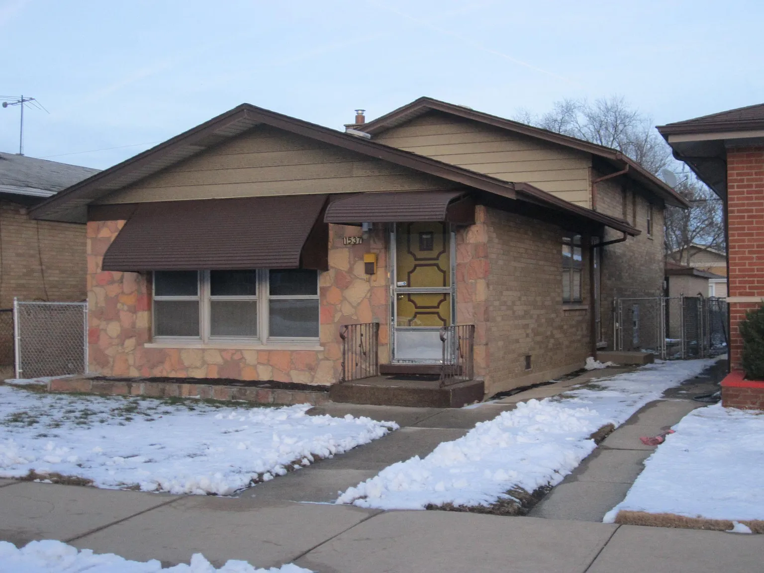 11537 S May St photo 1