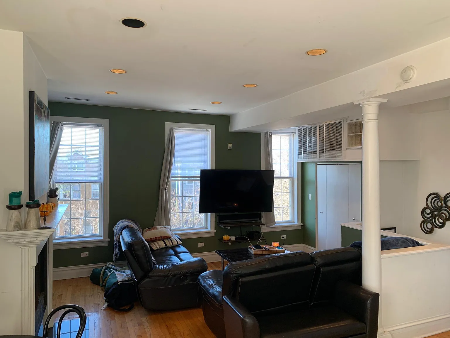 3 bed, 1800 sqft, $2,600 — Photo 2