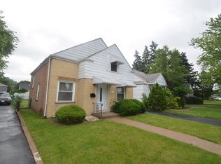 8845 S Sacramento Ave, Evergreen Park, IL