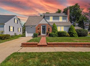 43 Dartmouth Ave, Riverside, RI 02915