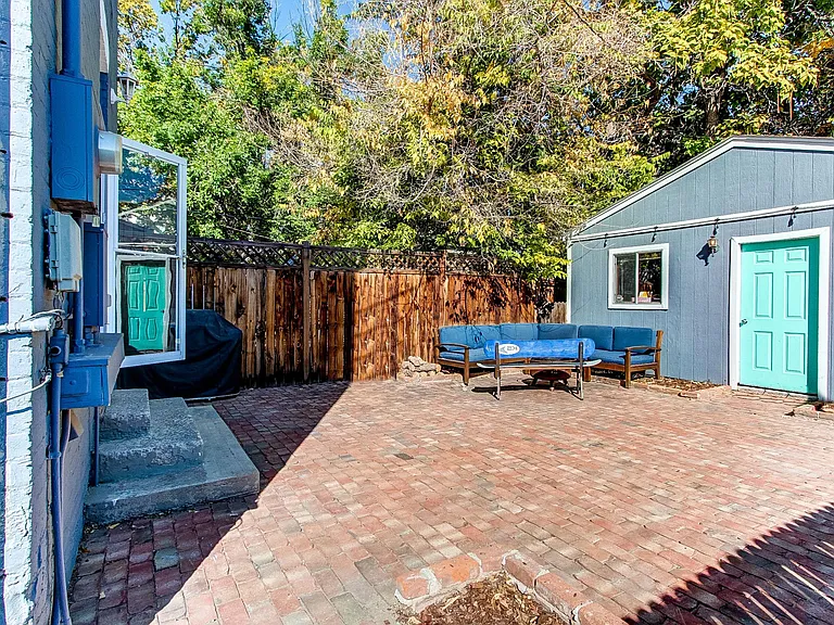 2220 N Ogden St — Photo 25