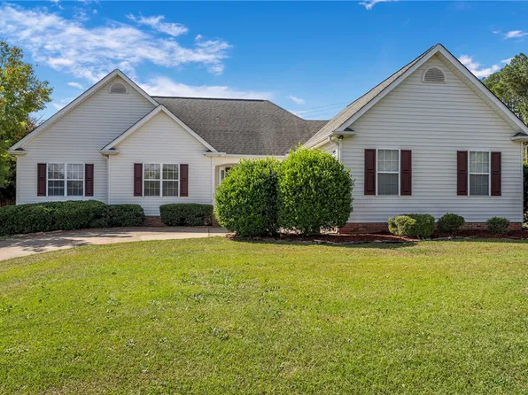 105 Laurens Ct, Anderson, SC 29621