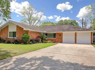 6215 Shadow Crest St, Houston, TX 77074