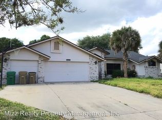 33929 Valencia Dr, Leesburg, FL 34788