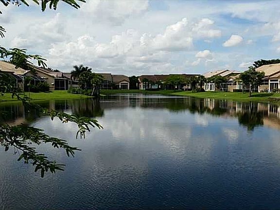 4th image of 8149 Madison Lakes Cir S