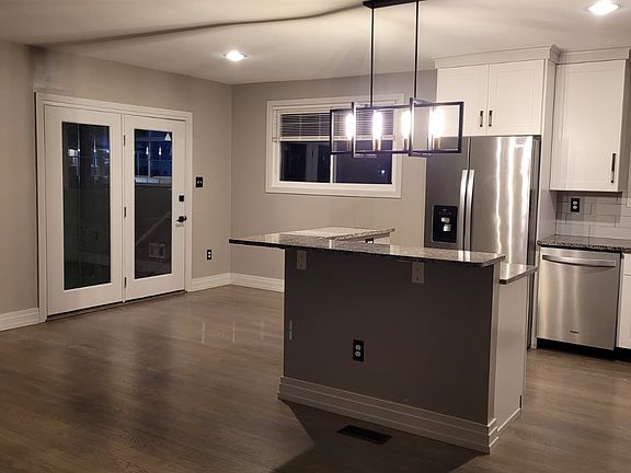 5th image of 2710 Rose Valley Dr