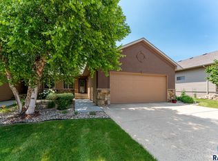 8013 S Copper Ridge Rd, Sioux Falls, SD 57108