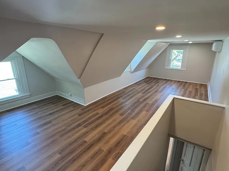 683 Knowles Ave — Photo 12