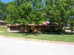 401 Whiteoak Ln, Tyler, TX 75703