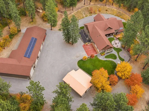 27013 E Strong Ln, Newman Lake, WA 99025