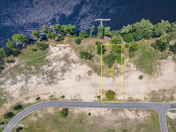 3rd image of 2761 Alvernia Drive