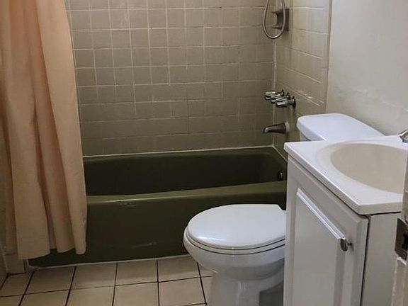 5th image of 724 W 80th St