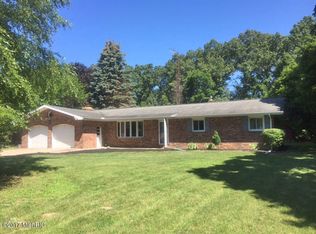 2147 Frank Ct, Stevensville, MI 49127