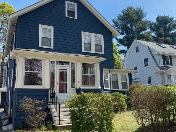 32 Eliot St, Jamaica Plain, MA 02130