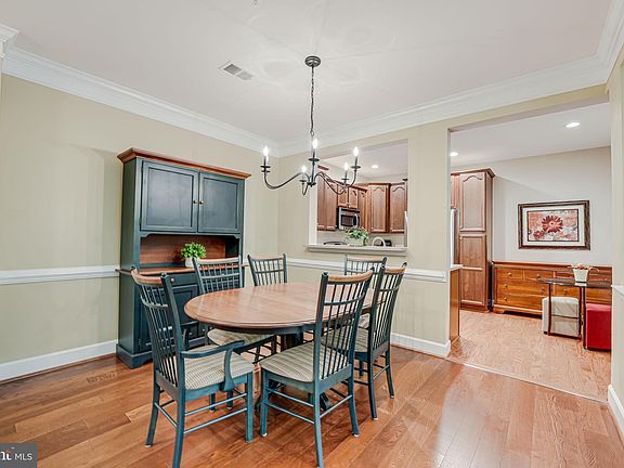 2nd image of 7055 Heritage Hunt Dr APT 105