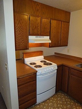 2nd image of 1305 Campbell Ave