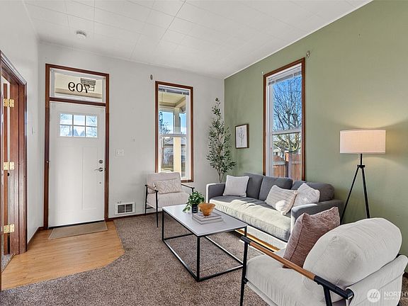 5th image of 709 W Plum Street