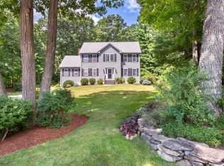 9 Auburn Rd, Franklin, MA 02038