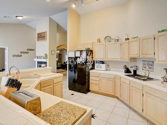 5th image of 6095 N Tenaya Way