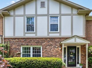 15 Fountain Manor Dr UNIT B, Greensboro, NC 27405
