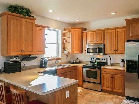 5th image of 706 Bergamot Ln