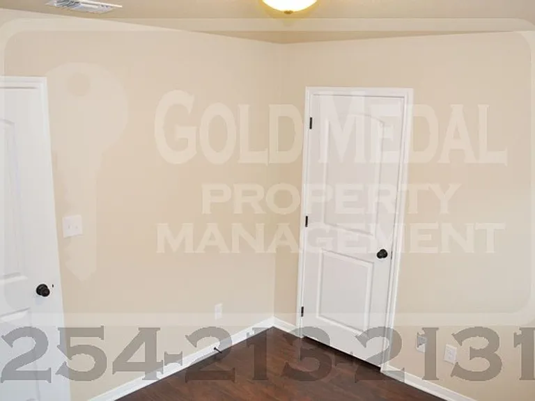 1104 Grace Point Dr — Photo 9