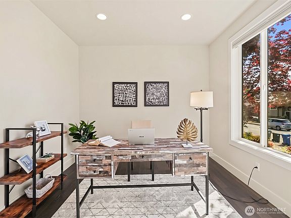 3rd image of 2824 Park Avenue N
