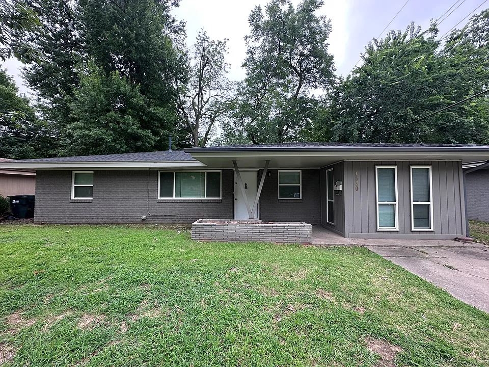 1530 Melrose Dr