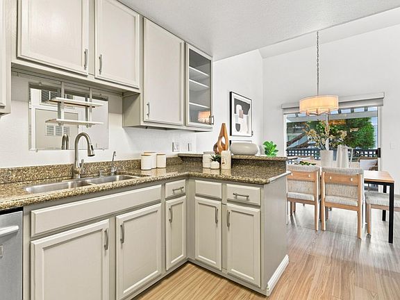 4th image of 453 Cork Harbour Cir APT F