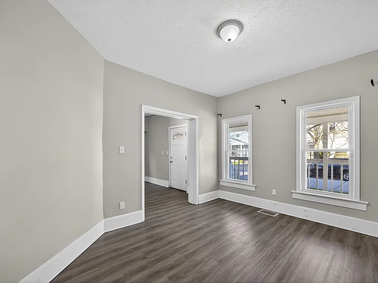 1566 Winchester Ave — Photo 14