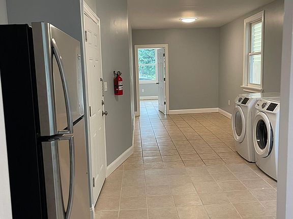 3rd image of 6131 Adams St APT 1