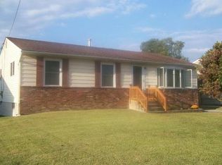 1827 Garfield St, Croydon, PA 19021