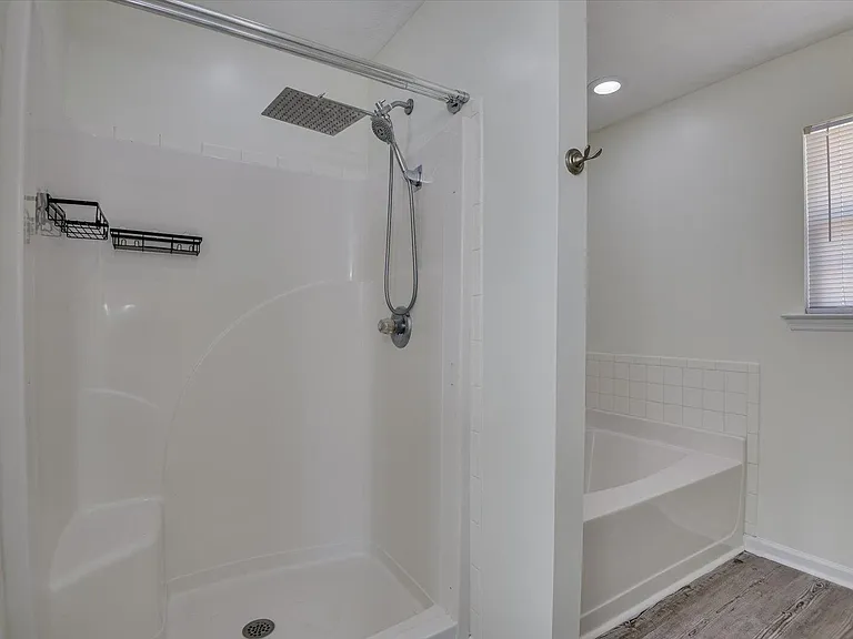 610 Butler Springs Cir — Photo 23