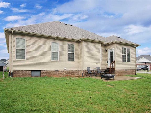 3rd image of 415 Ethan Ct
