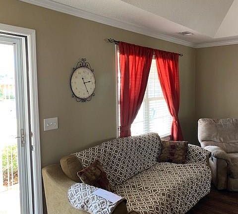 4th image of 13924 Roanoke Dr