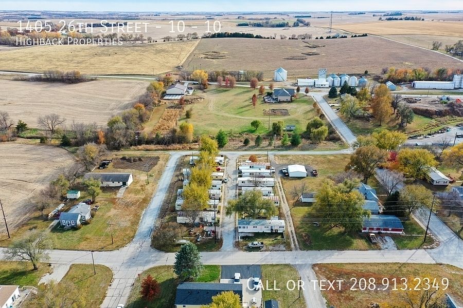 2nd image of 1405 26th St Lot 10
